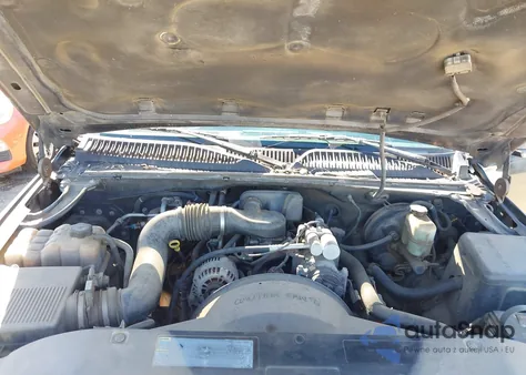 2001 Chevrolet Silverado 1500 из США, поврежденный, VIN 2GCEC19W211401694